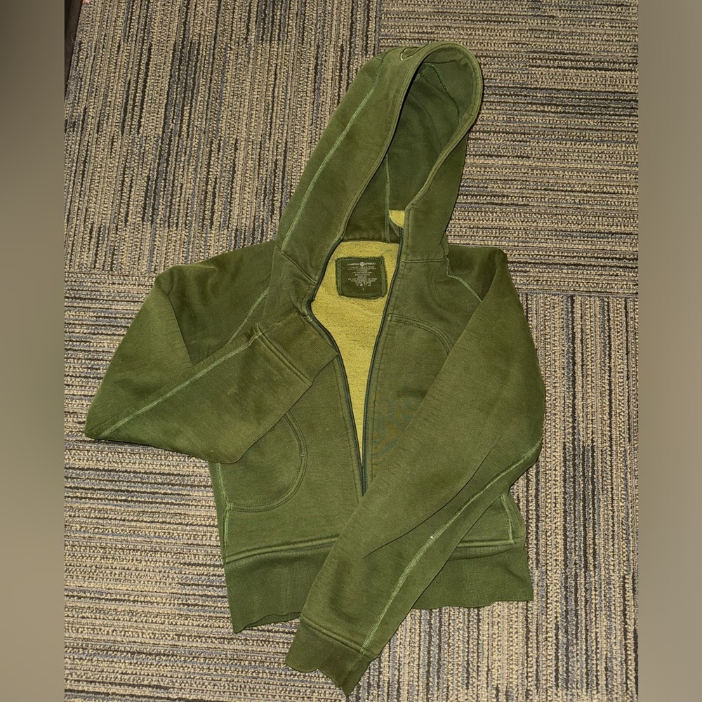 VINTAGE LULULEMON CROPPED ZIP UP SCUBA HOODIE